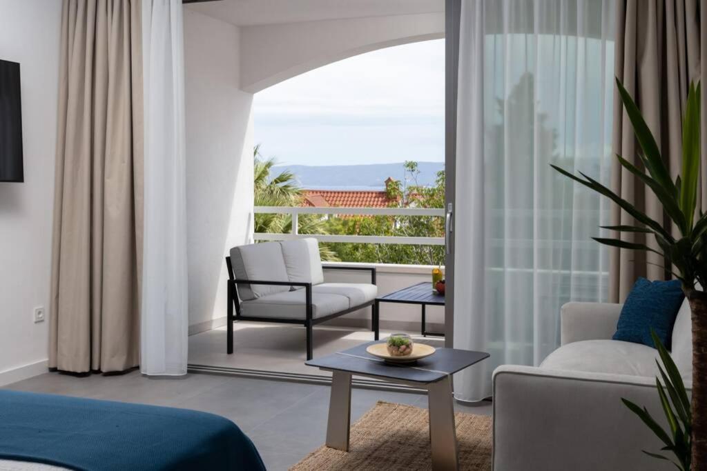 Holiday In Bol **** Blue Εξωτερικό φωτογραφία